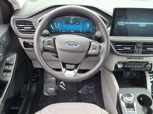 Used 2023 Ford Escape Platinum w/ Premium Technology Package image 12