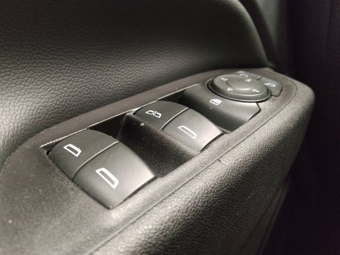 Used 2020 Chevrolet Equinox LT w/ Driver Convenience Package FWD image 27