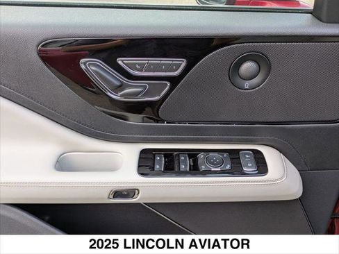 New 2025 Lincoln Aviator AWD w/ Equipment Group 101A image 7
