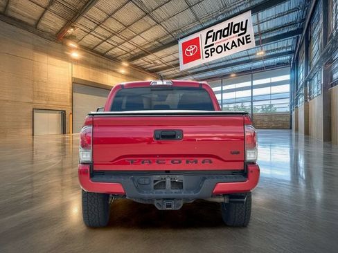 Used 2023 Toyota Tacoma TRD Off-Road w/ Technology Package AWD/4WD image 5