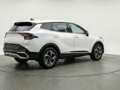 Used 2025 Kia Sportage LX image 7