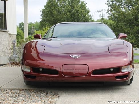 Used 2003 Chevrolet Corvette 50th Anniversary Edition w/ Preferred Equipment Group image 10
