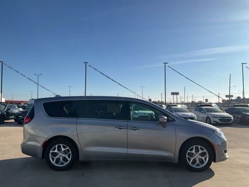 Used 2018 Chrysler Pacifica Touring Plus w/ Tire & Wheel Group image 35