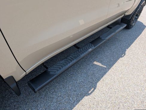 Used 2022 Chevrolet Silverado 1500 LT Trail Boss w/ Protection Package AWD/4WD image 10