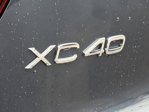 New 2026 Volvo XC40 B5 Ultra w/ Protection Package Premier image 15