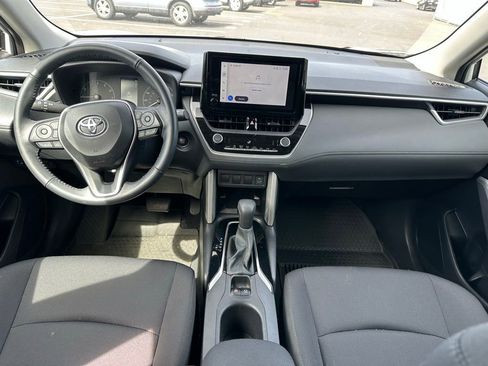 Used 2024 Toyota Corolla Cross LE w/ Moonroof Package image 10