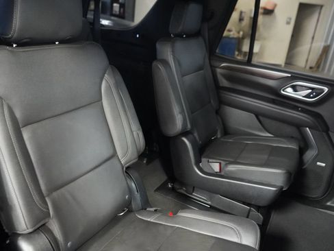 Used 2022 Chevrolet Tahoe LT w/ Luxury Package AWD/4WD image 24