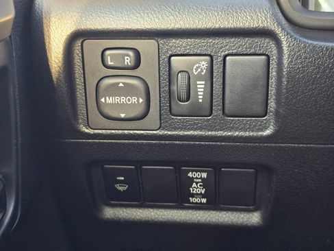 Used 2014 Toyota 4Runner SR5 AWD/4WD image 21