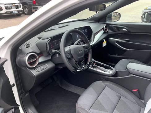 New 2026 Chevrolet Trax RS w/ Driver Confidence Package FWD image 9
