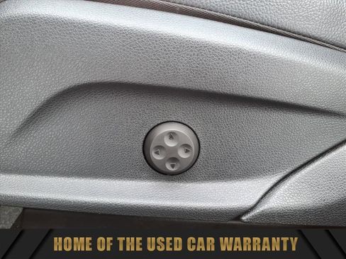 Used 2021 Mercedes-Benz GLC 300 4MATIC image 17