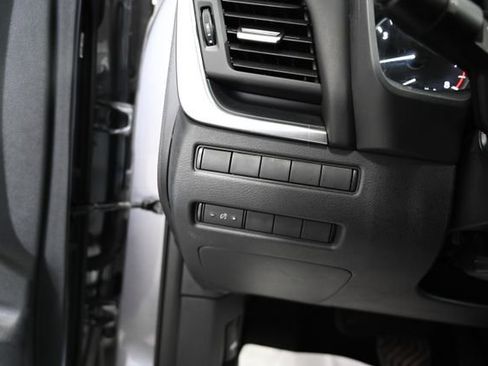 Used 2021 Nissan Rogue S image 26