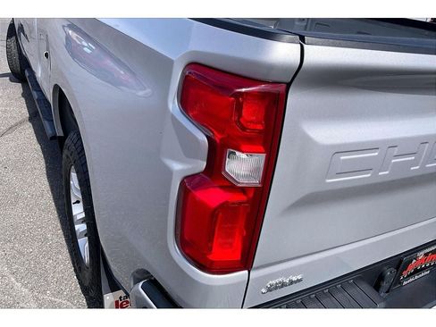 Used 2022 Chevrolet Silverado 1500 RST AWD/4WD image 30
