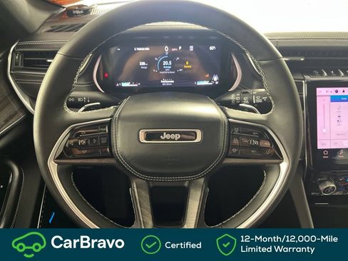 Used 2023 Jeep Grand Cherokee Overland w/ Luxury Tech Group IV AWD/4WD image 30