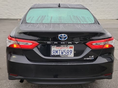 Used 2019 Toyota Camry LE image 17