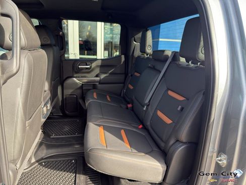 Used 2021 GMC Sierra 1500 AT4 image 11
