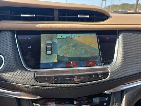Used 2019 Cadillac XT5 Platinum image 13