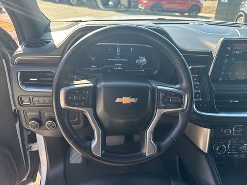 Used 2024 Chevrolet Suburban LT RWD image 13