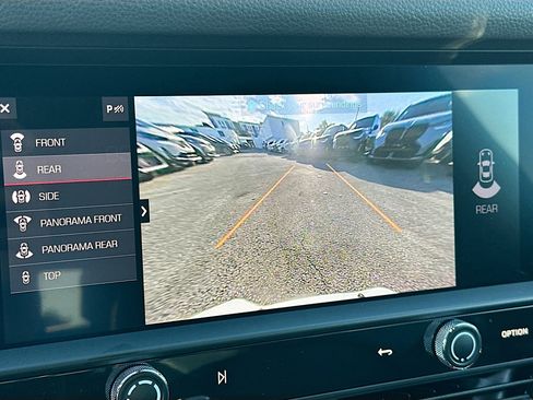 Used 2022 Porsche Macan image 15