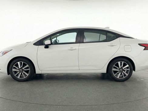 Used 2025 Nissan Versa SV FWD image 5