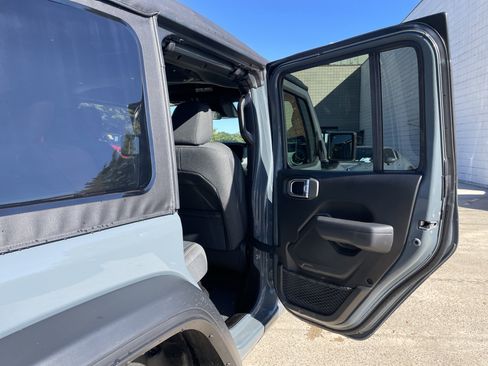 Used 2025 Jeep Wrangler Sport S w/ Convenience Group image 14