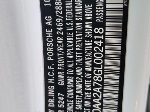 Used 2016 Porsche Panamera 4 image 33