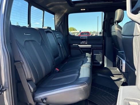 Used 2022 Ford F250 Platinum image 12