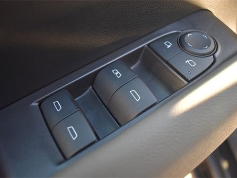 Certified 2025 Chevrolet Colorado ZR2 w/ Midnight Edition image 21