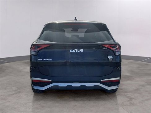 Certified 2025 Kia Sportage LX image 5
