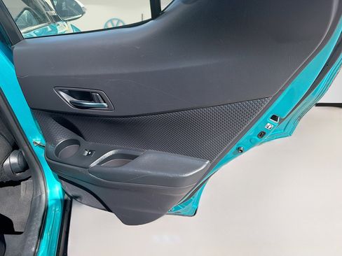 Used 2018 Toyota C-HR XLE image 29