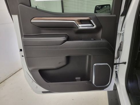 Used 2024 Chevrolet Silverado 1500 LT Trail Boss w/ Protection Package image 39