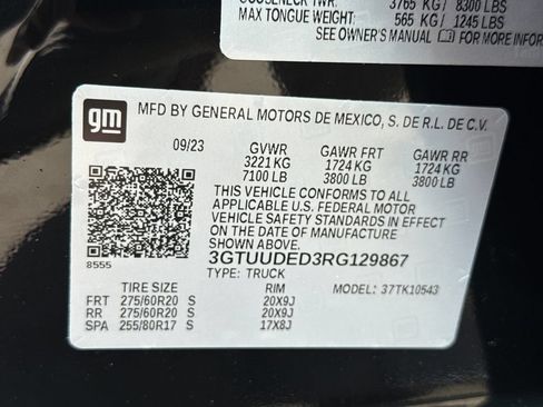 Used 2024 GMC Sierra 1500 SLT w/ SLT Premium Plus Package AWD/4WD image 43
