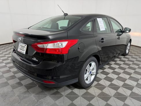 Used 2014 Ford Focus SE FWD image 9