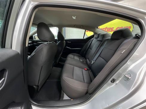 Used 2022 Nissan Altima 2.5 SV FWD image 19