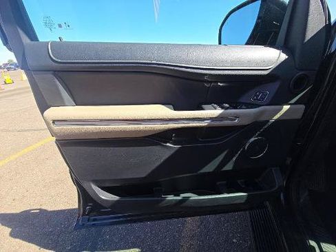 Used 2024 Ford Expedition Limited RWD image 22