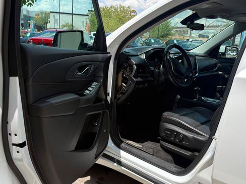 Used 2018 Chevrolet Traverse Premier w/ LPO, Floor Liner Package FWD image 18