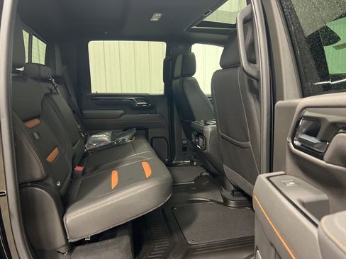 Certified 2025 GMC Sierra 2500 AT4 w/ AT4 Premium Plus Package image 10
