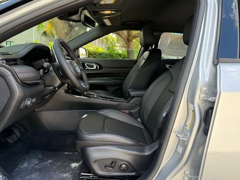 New 2025 Jeep Compass Trailhawk w/ Trailhawk Elite Group image 15