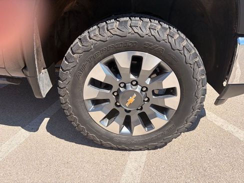 Used 2024 Chevrolet Silverado 2500 LT AWD/4WD image 26