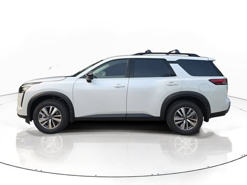 New 2026 Nissan Pathfinder SL FWD image 4