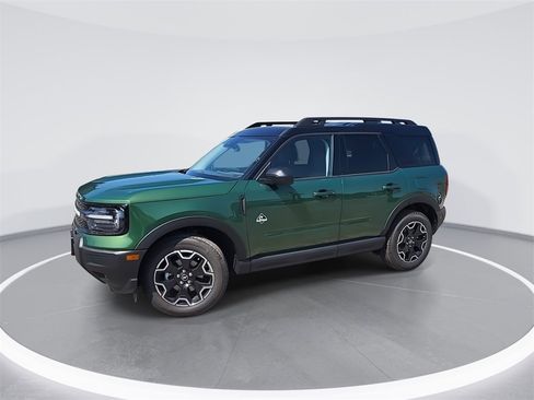 New 2025 Ford Bronco Sport Outer Banks image 4