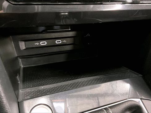 Used 2024 Volkswagen Tiguan SEL R-Line image 36