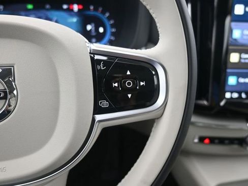 Used 2025 Volvo XC60 B5 Plus w/ Protection Package Premier image 24