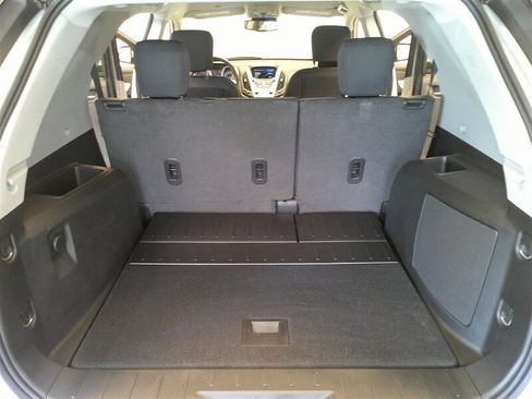 Used 2015 Chevrolet Equinox LT w/ Driver Convenience Package FWD image 3