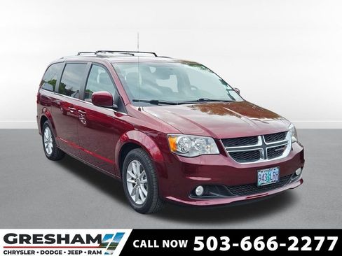 Used 2018 Dodge Grand Caravan SXT FWD image 1