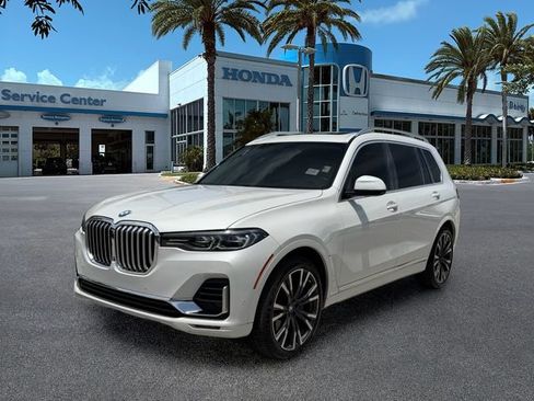 Used 2020 BMW X7 xDrive40i w/ Dynamic Handling Package AWD/4WD image 4