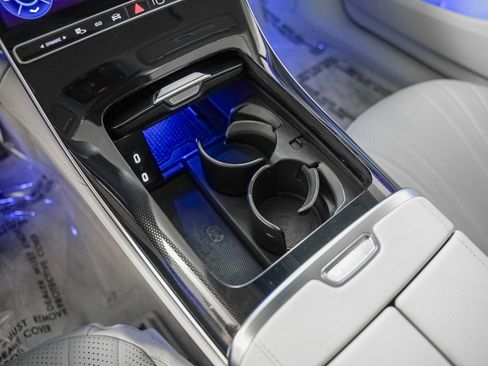 Certified 2023 Mercedes-Benz EQE 500 4MATIC Sedan w/ Exclusive Trim Package image 18