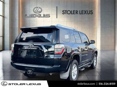 Used 2018 Toyota 4Runner SR5 image 5