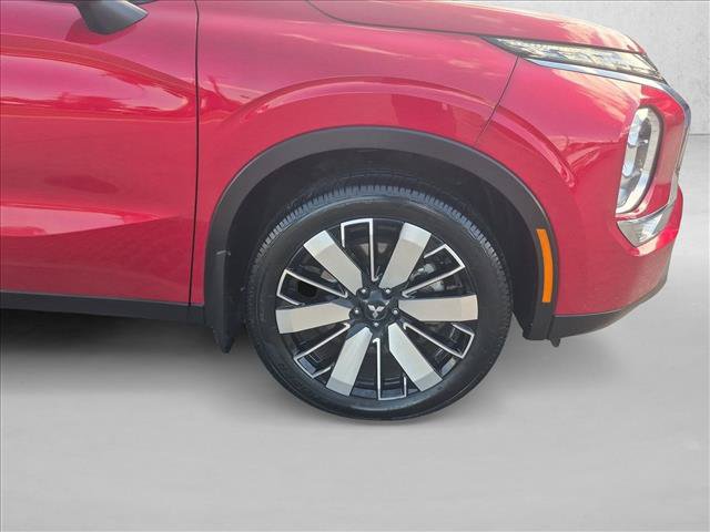 Used 2025 Mitsubishi Outlander SE FWD image 24