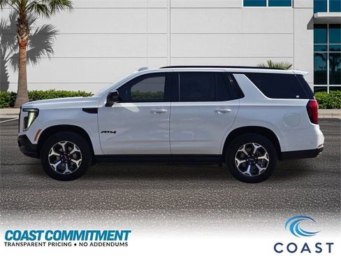 Used 2026 GMC Yukon AT4 Ultimate w/ LPO, Illumination Package image 9