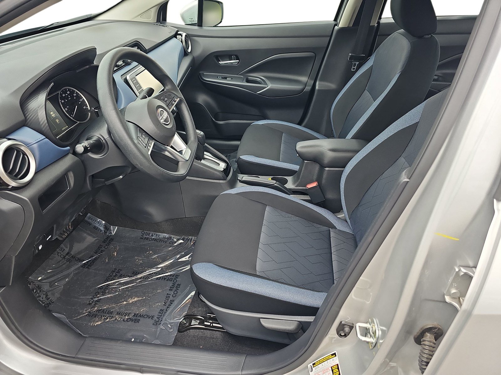Used 2025 Nissan Versa SV w/ Trunk Package FWD image 13